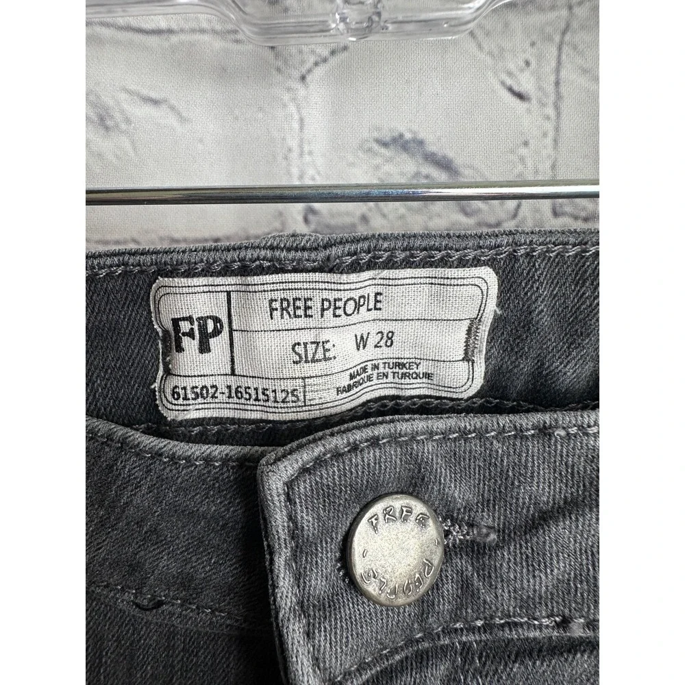 Free People Gray Wash Cropped Jeans Frayed Hem Denim Size 28